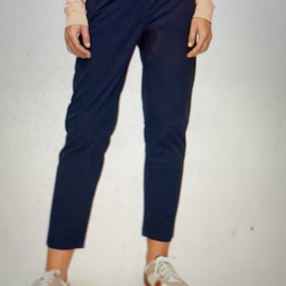Navy blue Outdoor Voices Rectrek pant! Only worn 4 or 5 times. Great condition!